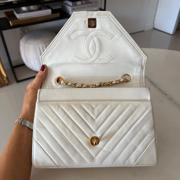 Vintage Chanel Chevron Single Flap Shoulder Bag - Picture 5 of 12